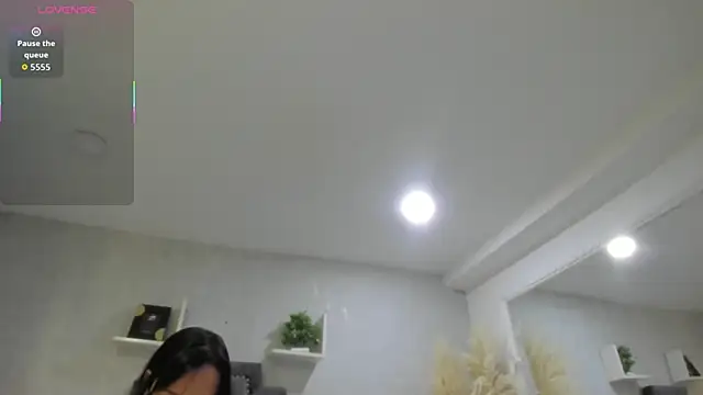 EmiliaRose  online show from April 13, 8:47 pm