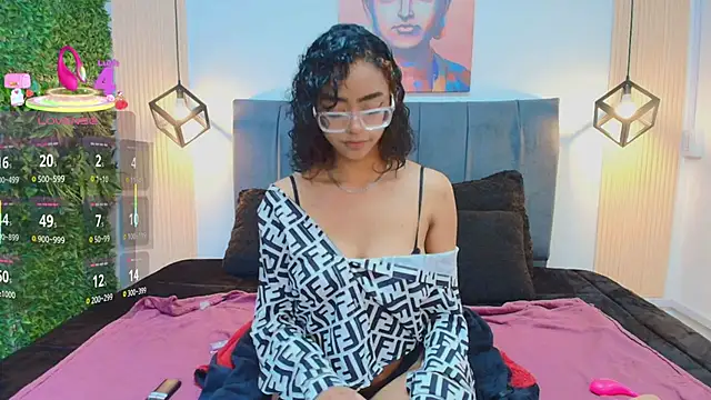 Snapshot of Alice_simmons chatting on December 16, 2:22 pm Alice simmons online show from December 16, 2:22 pm