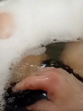 Snapshot of flo000031 chatting on March 2, 12:45 pm flo000031 online show from March 2, 12:45 pm