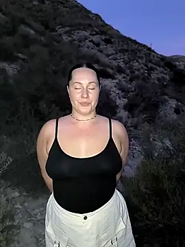 Mona Plus online show from September 13, 6:40 pm