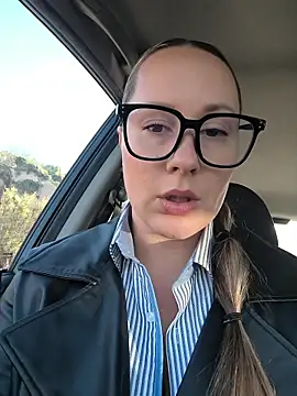 Mona Plus online show from November 12, 8:04 am