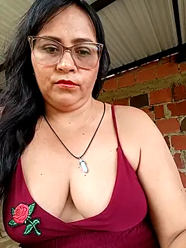 promiscuous-indecent-momm online show from April 28, 6:24 pm
