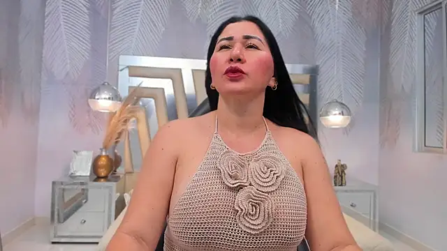 Layla palmer online show from February 14, 11:20 pm