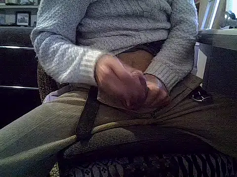 createur34 online show from November 14, 9:08 am