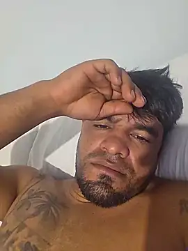 guajiro276565 online show from May 15, 4:36 pm