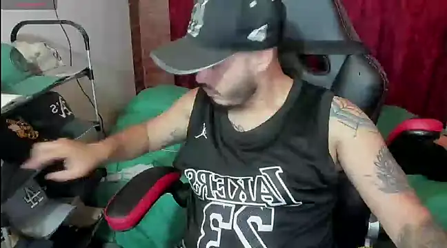 ragnar lothbrok777 online show from March 5, 12:27 am