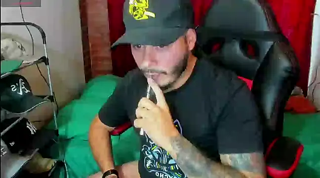 ragnar lothbrok777 online show from March 5, 10:54 pm