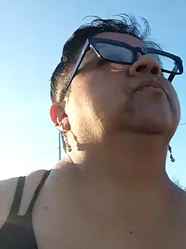 Snapshot of erinadarling79 chatting on October 2, 10:06 pm erinadarling79 online show from October 2, 10:06 pm