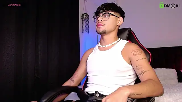 Snapshot of isaac-saenz chatting on September 9, 9:58 pm isaac-saenz online show from September 9, 9:58 pm