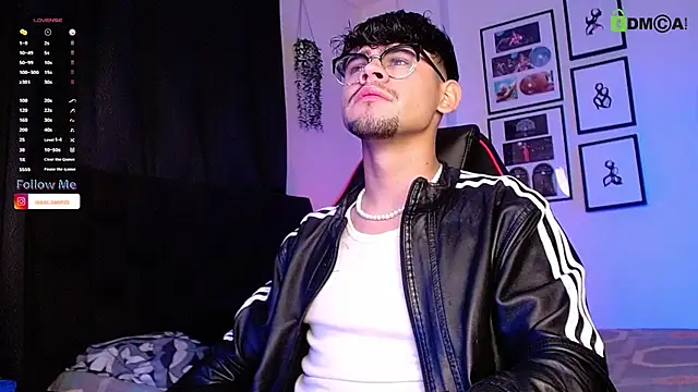 isaac-saenz online show from November 18, 10:25 pm