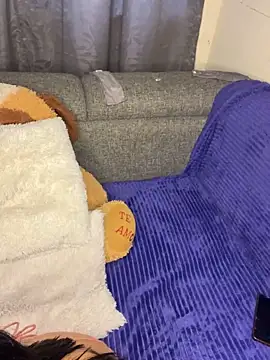 ZafiroKlein online show from April 7, 10:53 pm