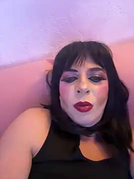 Snapshot of MissNadiaX06 chatting on March 8, 2:01 am MissNadiaX06 online show from March 8, 2:01 am