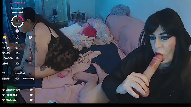 Snapshot of MissNadiaX06 chatting on March 16, 12:44 pm MissNadiaX06 online show from March 16, 12:44 pm