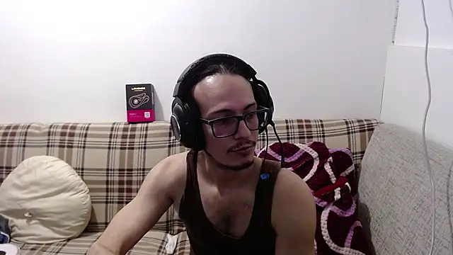 Snapshot of cholitohermoso chatting on April 7, 3:34 pm cholitohermoso online show from April 7, 3:34 pm
