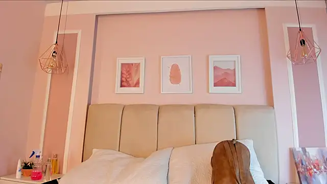 Annie rhoades online show from March 12, 1:17 pm