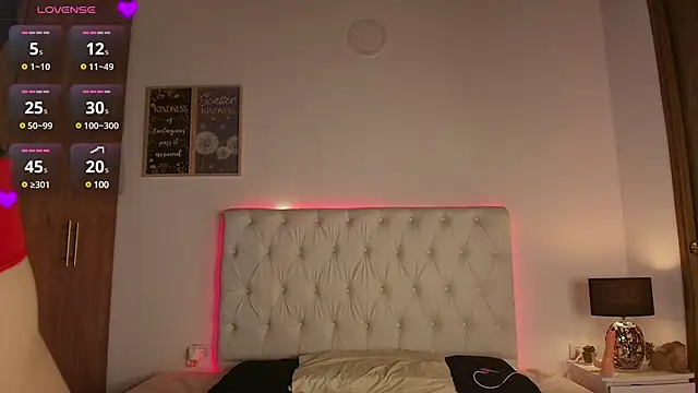 Snapshot of Julieta_priv chatting on March 17, 5:16 pm Julieta priv online show from March 17, 5:16 pm