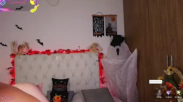 Snapshot of Julieta_priv chatting on October 14, 1:56 pm Julieta priv online show from October 14, 1:56 pm