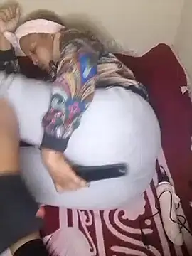 Snapshot of ChloeBab chatting on March 21, 10:28 pm ChloeBab online show from March 21, 10:28 pm