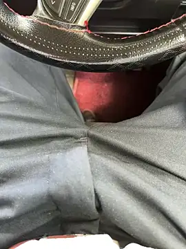 Snapshot of BadboySLR_8899 chatting on October 13, 4:12 am BadboySLR 8899 online show from October 13, 4:12 am