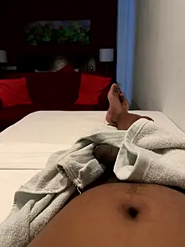 Snapshot of BadboySLR_8899 chatting on January 8, 7:16 pm BadboySLR 8899 online show from January 8, 7:16 pm