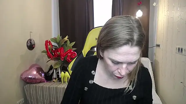 TessaDaybreak online show from February 22, 10:29 am