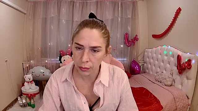 TessaDaybreak online show from March 19, 7:29 am