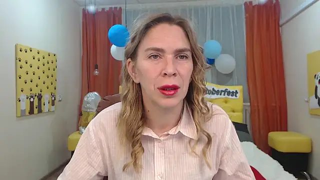 TessaDaybreak online show from October 1, 6:30 am