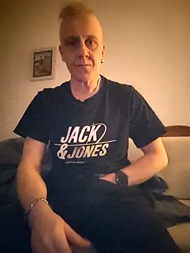 Teemu online show from March 25, 2:17 am