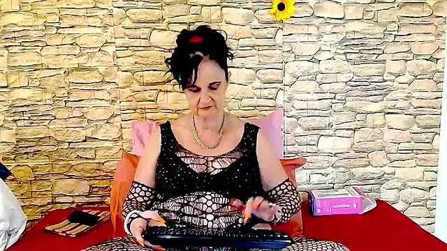 LuciousGrace online show from May 21, 6:09 am