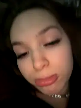 -Amora online show from November 13, 12:15 pm