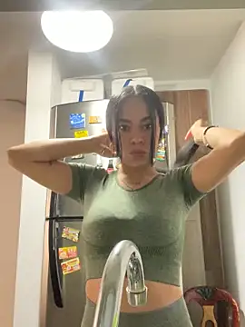 Snapshot of Naatalia chatting on February 18, 3:54 pm Naatalia online show from February 18, 3:54 pm