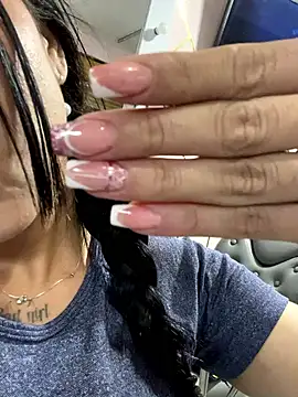 Snapshot of Naatalia chatting on February 19, 11:36 pm Naatalia online show from February 19, 11:36 pm