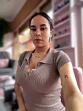 Snapshot of Naatalia chatting on September 22, 8:44 pm Naatalia online show from September 22, 8:44 pm