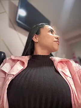 Snapshot of Naatalia chatting on October 6, 9:45 pm Naatalia online show from October 6, 9:45 pm