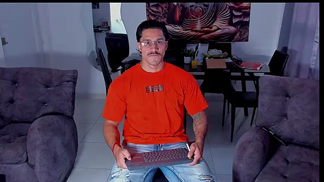 Valentino Dosantos  online show from February 2, 8:18 pm