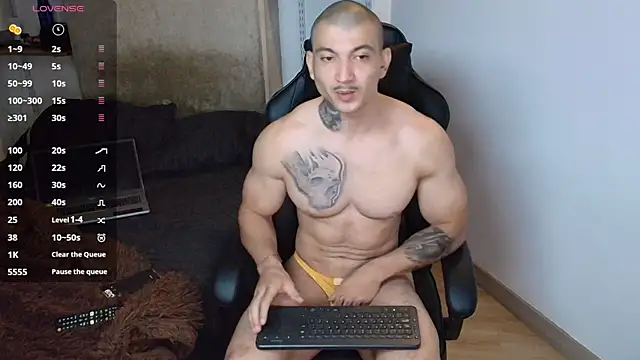 Snapshot of kevin_jef chatting on September 24, 3:10 am kevin jef online show from September 24, 3:10 am