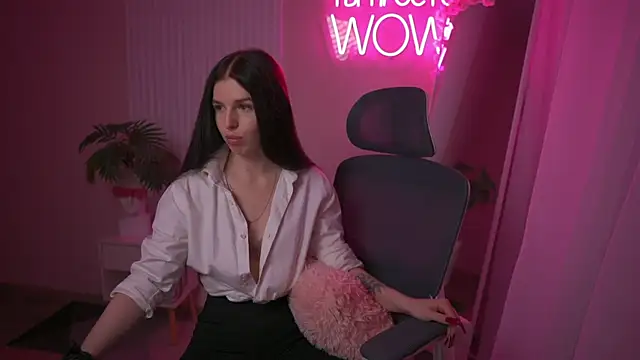 Snapshot of VictoriaPass chatting on February 15, 11:39 am VictoriaPass online show from February 15, 11:39 am