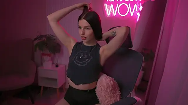 Snapshot of VictoriaPass chatting on February 20, 12:04 pm VictoriaPass online show from February 20, 12:04 pm