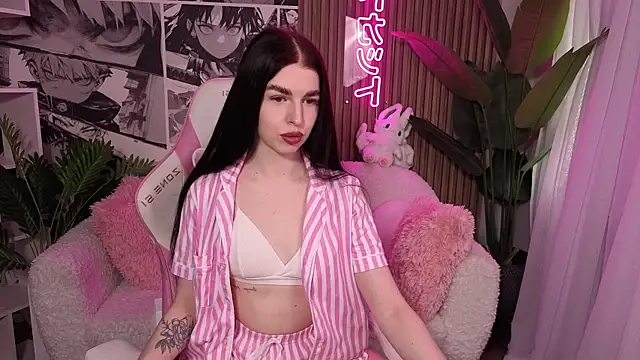 Snapshot of VictoriaPass chatting on February 28, 8:20 am VictoriaPass online show from February 28, 8:20 am