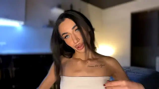 Snapshot of alissadreams chatting on October 26, 5:41 pm alissadreams online show from October 26, 5:41 pm