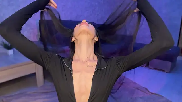 Snapshot of alissadreams chatting on November 2, 7:05 pm alissadreams online show from November 2, 7:05 pm