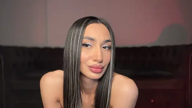 Snapshot of alissadreams chatting on November 16, 5:18 pm alissadreams online show from November 16, 5:18 pm