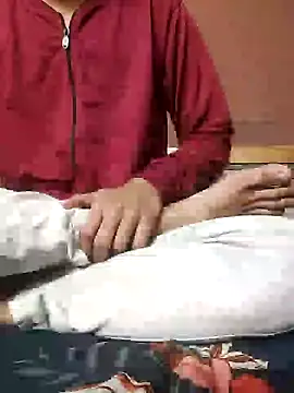 Snapshot of love_me_you chatting on February 22, 9:01 am love me you online show from February 22, 9:01 am