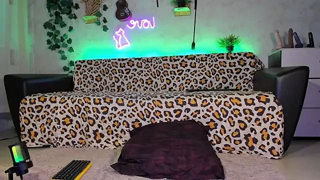 mepksd online show from April 18, 3:21 am