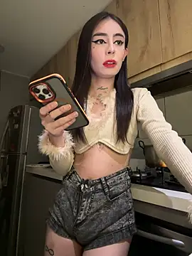 Snapshot of candycami19 chatting on March 19, 11:28 am candycami19 online show from March 19, 11:28 am