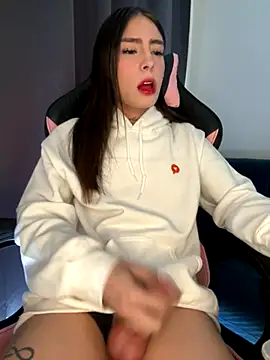 Snapshot of candycami19 chatting on September 28, 4:45 pm candycami19 online show from September 28, 4:45 pm