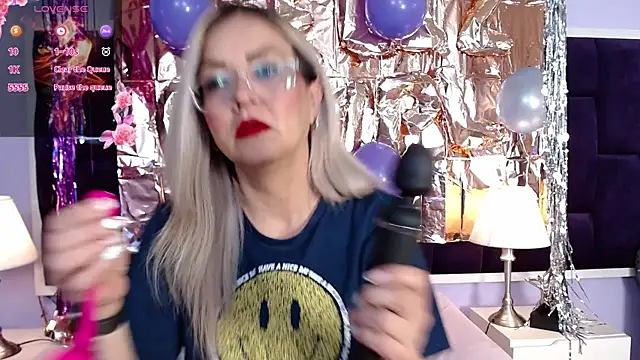 Azaahara  online show from April 1, 12:17 pm