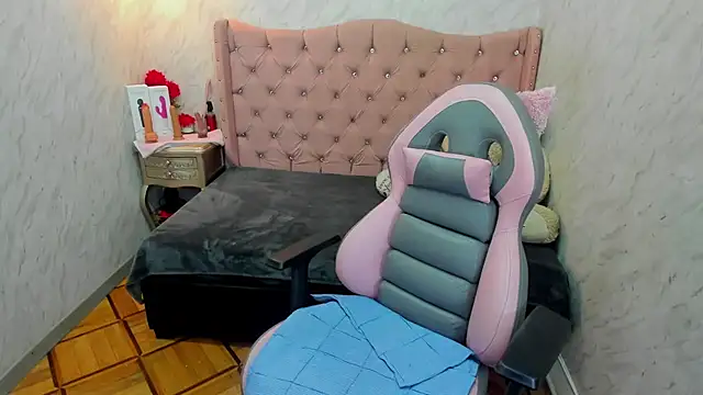 Lianngrace online show from March 7, 12:24 pm