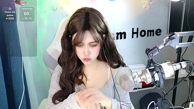 Snapshot of hanhan-baby chatting on February 18, 6:48 am hanhan-baby online show from February 18, 6:48 am