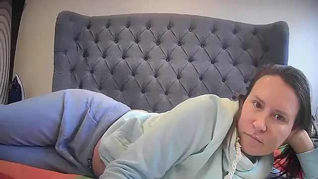 eatmypie69 online show from February 5, 9:58 am